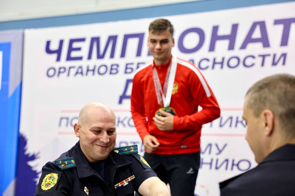 Со 2 по 5 июня во Владивостоке прошли Чемпионаты органов безопасности Дальневосточного федерального округа по легкой атлетике и спортивному ориентированию Со 2 по 5 июня во Владивостоке прошли Чемпионаты органов безопасности Дальневосточного федерального округа по легкой атлетике и спортивному ориентированию