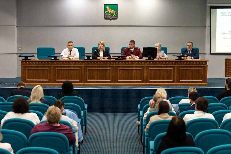 Во Владивостоке обсудили подготовку сферы общественного питания к ВЭФ-2026 Во Владивостоке обсудили подготовку сферы общественного питания к ВЭФ-2026