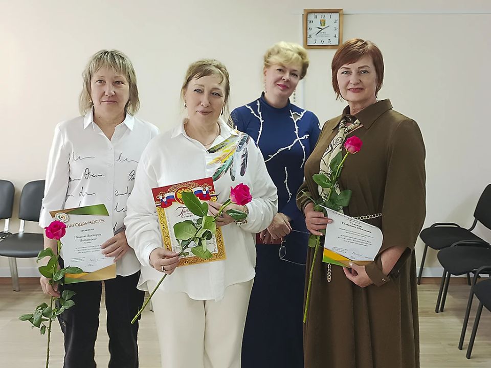 Сотрудники Находкинской больницы принимают поздравления в преддверии Дня медицинского работника Сотрудники Находкинской больницы принимают поздравления в преддверии Дня медицинского работника