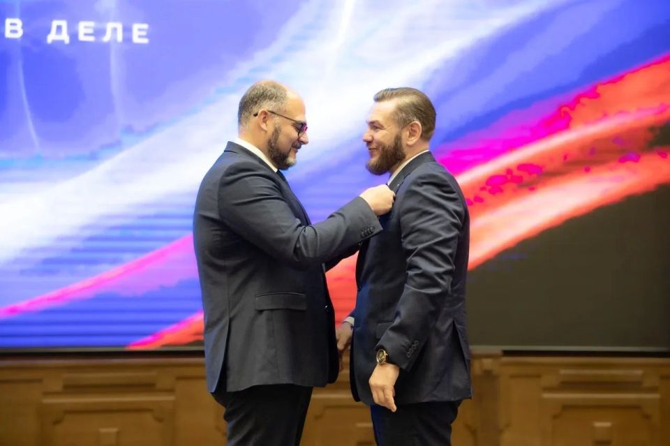 Константин Шестаков: Торжественное мероприятие, посвящённое 20-летию Приморского краевого отделения «Опоры России», состоялось сегодня в большом зале Правительства Приморского края Константин Шестаков: Торжественное мероприятие, посвящённое 20-летию Приморского краевого отделения «Опоры России», состоялось сегодня в большом зале Правительства Приморского края