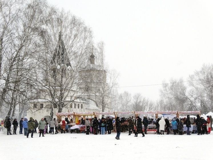 Более пяти тысяч человек отметили Масленицу в Радищево