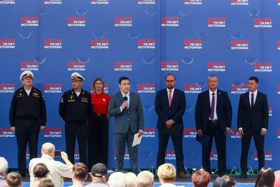 Юбилей Находкинского судоремонтного завода в фоторепортаже Татьяны Невежиной Юбилей Находкинского судоремонтного завода в фоторепортаже Татьяны Невежиной