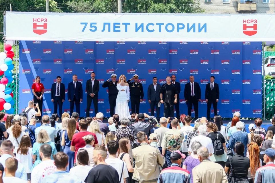 Юбилей Находкинского судоремонтного завода в фоторепортаже Татьяны Невежиной