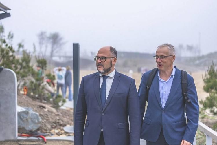Во Владивостоке завершили основные работы второго этапа благоустройства пляжа на Патрокле