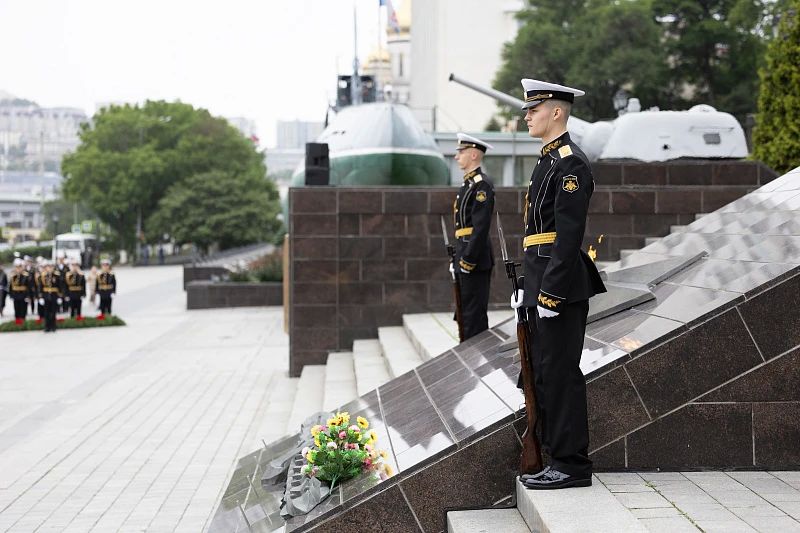 Во Владивостоке почтили память погибших в годы Великой Отечественной войны Во Владивостоке почтили память погибших в годы Великой Отечественной войны