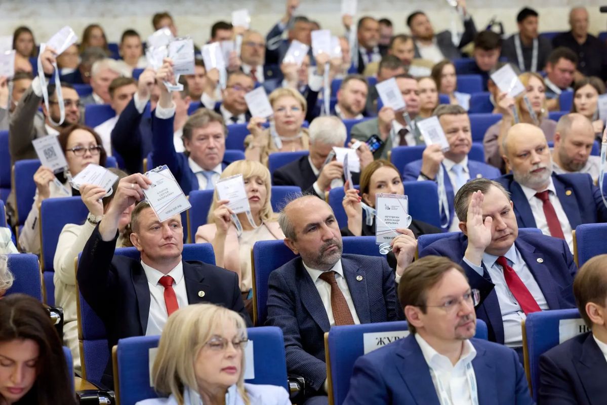 Заместитель Генерального директора — Руководитель регионального департамента ВГТРК Рифат Сабитов вновь избран председателем комиссии по развитию информационного сообщества, СМИ и массовых коммуникаций Общественной палаты РФ.... Заместитель Генерального директора — Руководитель регионального департамента ВГТРК Рифат Сабитов вновь избран председателем комиссии по развитию информационного сообщества, СМИ и массовых коммуникаций Общественной палаты РФ....