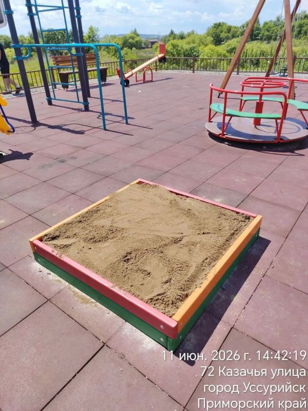 В парках и скверах Уссурийска наводят порядок В парках и скверах Уссурийска наводят порядок