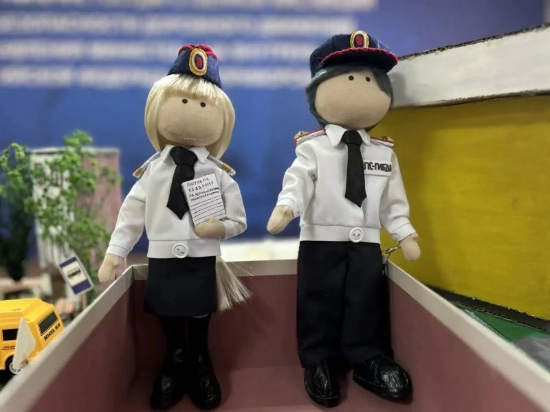 В Приморском крае определили победителей конкурса детских работ «Сотрудник Госавтоинспекции глазами ребёнка» В Приморском крае определили победителей конкурса детских работ «Сотрудник Госавтоинспекции глазами ребёнка»