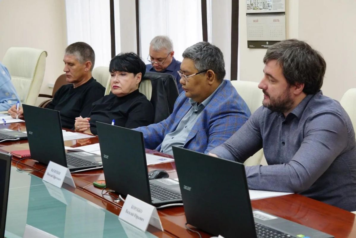 Семинар с представителями региональных отделений политических партий состоялся сегодня в Избиркоме Приморья Семинар с представителями региональных отделений политических партий состоялся сегодня в Избиркоме Приморья
