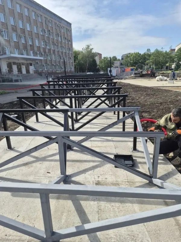 Евгений Корж: Продолжаем работы на Центральной площади Евгений Корж: Продолжаем работы на Центральной площади
