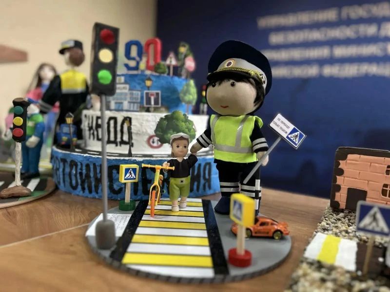 В Приморском крае определили победителей конкурса детских работ «Сотрудник Госавтоинспекции глазами ребёнка» В Приморском крае определили победителей конкурса детских работ «Сотрудник Госавтоинспекции глазами ребёнка»