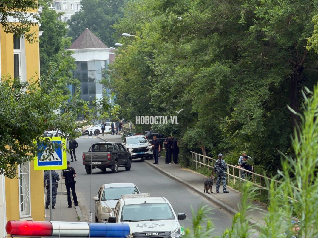 Полицейские открыли стрельбу