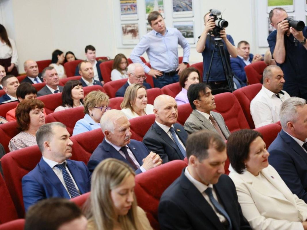 Сегодня принял участие в заседании Совета председателей представительных органов муниципальных и городских округов края Сегодня принял участие в заседании Совета председателей представительных органов муниципальных и городских округов края