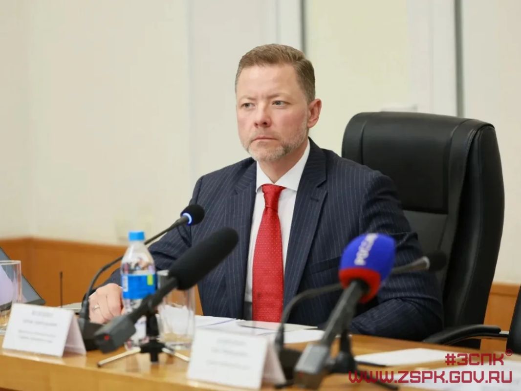 Председатель #ЗСПК Антон Волошко принял участие в обсуждении вопросов благоустройства Приморья Председатель #ЗСПК Антон Волошко принял участие в обсуждении вопросов благоустройства Приморья