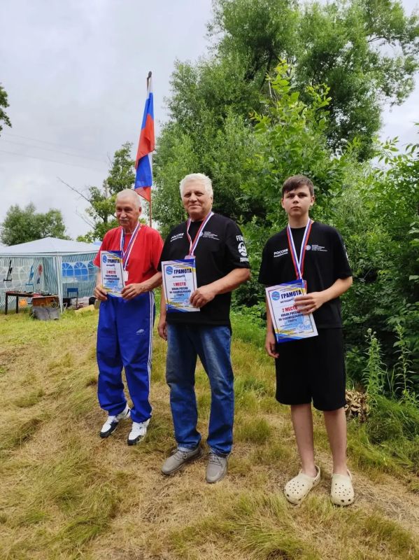 Скоростной прорыв в судомодельном спорте: Приморцы сломали стереотипы в Брянске