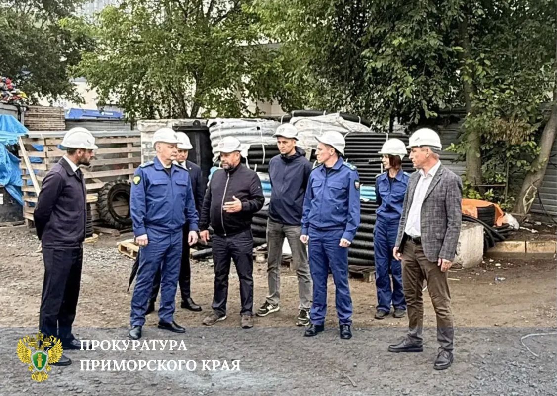 Исполняющий обязанности прокурора Приморского края Андрей Трегубов проинспектировал строительные объекты во Владивостоке Исполняющий обязанности прокурора Приморского края Андрей Трегубов проинспектировал строительные объекты во Владивостоке