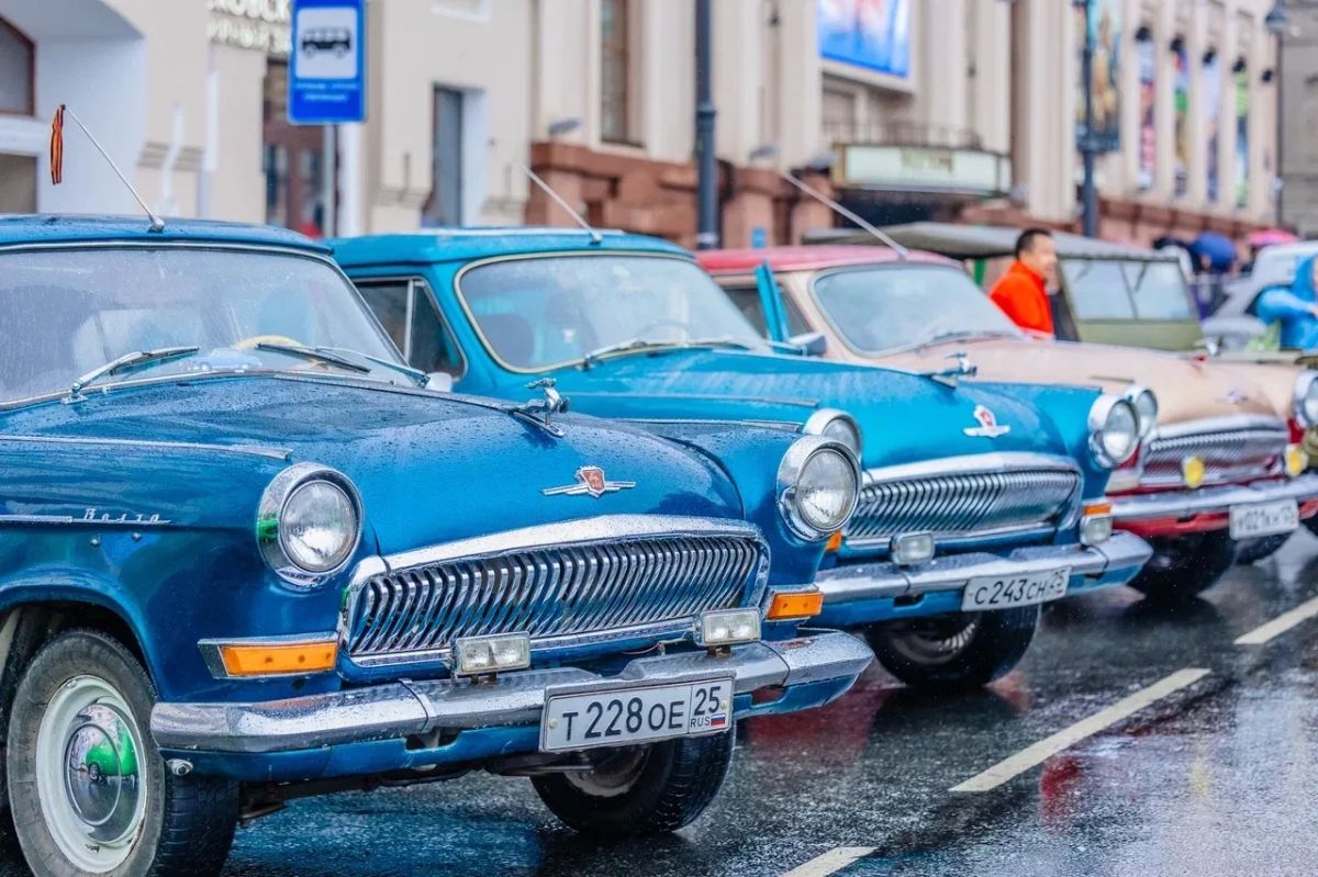 Празднование Дня города проходит на центральной площади Владивостока Празднование Дня города проходит на центральной площади Владивостока