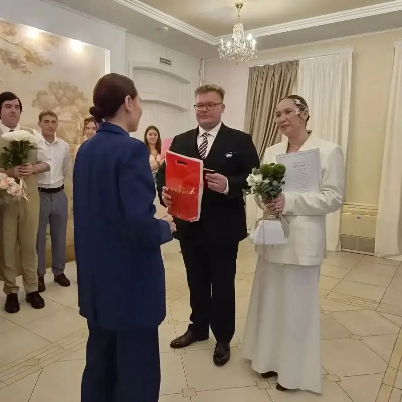 По случаю Дня города в Загсе №1 во Владивостоке состоялись торжественные церемонии бракосочетания По случаю Дня города в Загсе №1 во Владивостоке состоялись торжественные церемонии бракосочетания