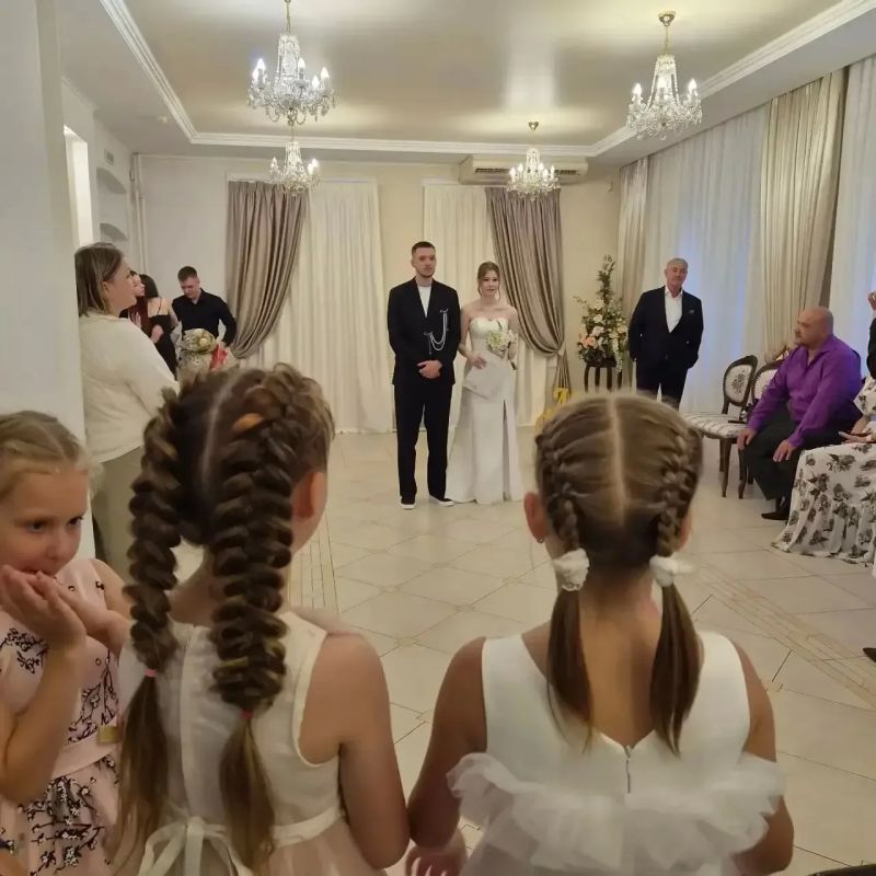 По случаю Дня города в Загсе №1 во Владивостоке состоялись торжественные церемонии бракосочетания По случаю Дня города в Загсе №1 во Владивостоке состоялись торжественные церемонии бракосочетания