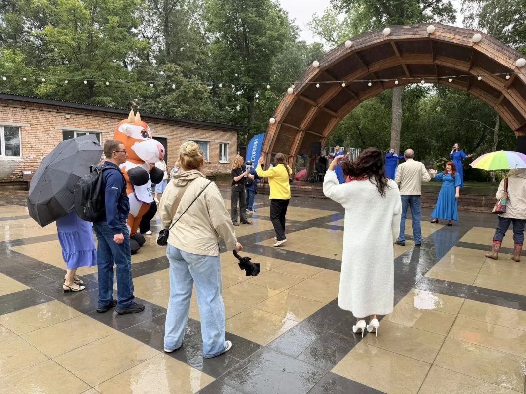 В парке имени Сергея Лазо на Санаторной проходит праздничная концертная программа «Ритмы города», посвященная 166-летию Владивостока В парке имени Сергея Лазо на Санаторной проходит праздничная концертная программа «Ритмы города», посвященная 166-летию Владивостока