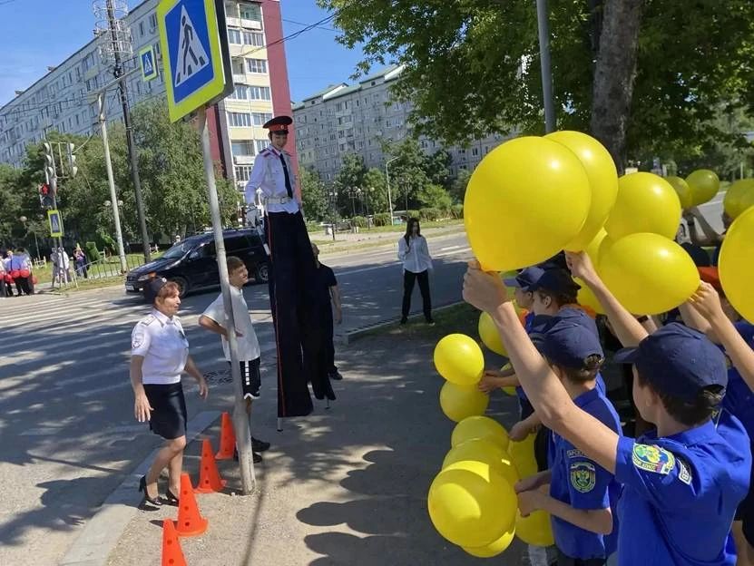 В Арсеньеве отметили 90-летие Госавтоинспекции ярким флешмобом! В Арсеньеве отметили 90-летие Госавтоинспекции ярким флешмобом!