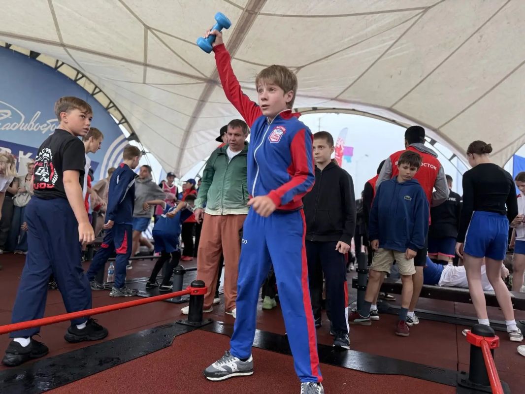 Прямо сейчас проходит Фестиваль ГТО, посвященный празднованию 166-летия города. Участники уже готовы проверить свои силы в испытаниях комплекса ГТО. В программе — соревнования среди спортивных школ, участников СВО и... Прямо сейчас проходит Фестиваль ГТО, посвященный празднованию 166-летия города. Участники уже готовы проверить свои силы в испытаниях комплекса ГТО. В программе — соревнования среди спортивных школ, участников СВО и...