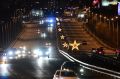 Установленную ко Дню Победы иллюминацию убирают с улиц Владивостока