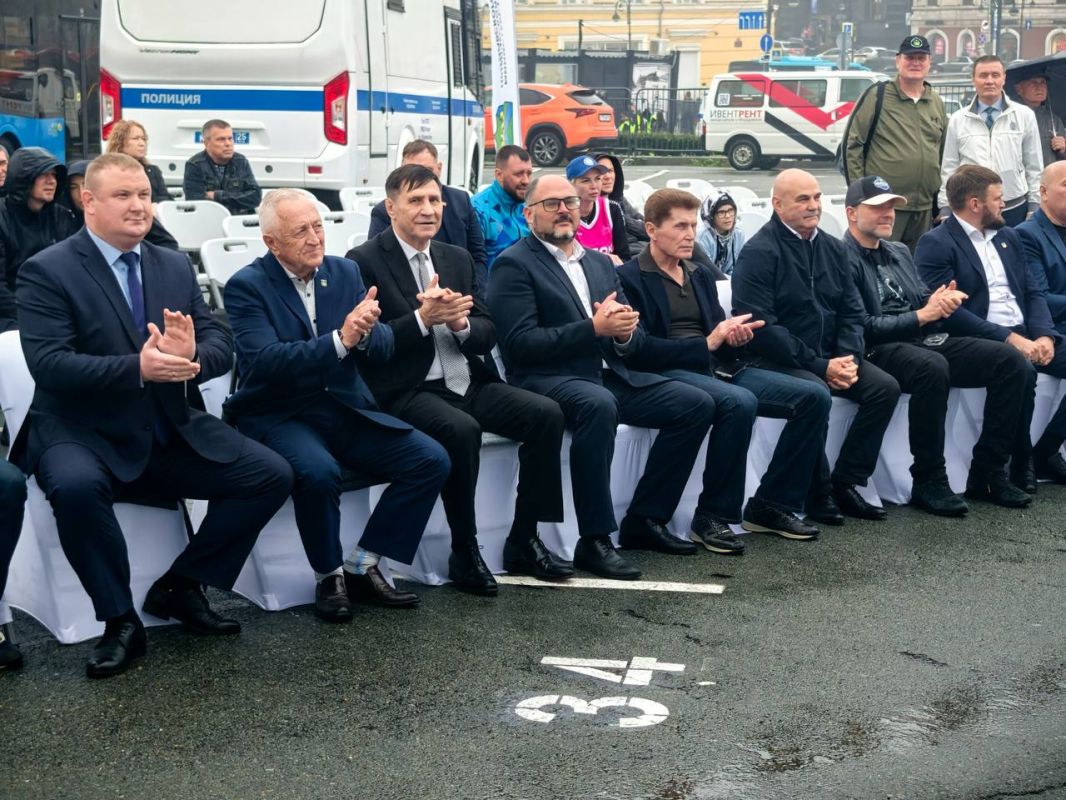 Международный бокс во Владивостоке: сборная края празднует успех Международный бокс во Владивостоке: сборная края празднует успех