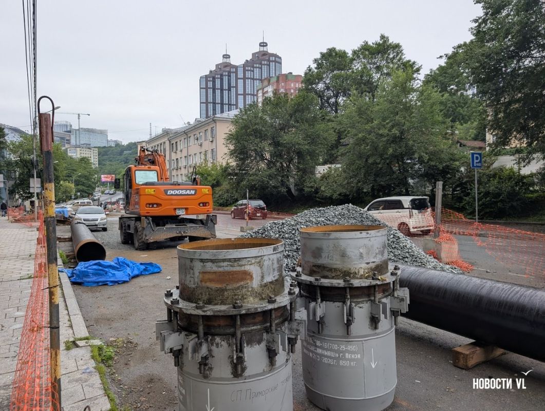 Сколько нужно времени, чтобы поменять трубу: следим за ремонтом сетевиков на примере теплотрассы на Пушкинской Сколько нужно времени, чтобы поменять трубу: следим за ремонтом сетевиков на примере теплотрассы на Пушкинской