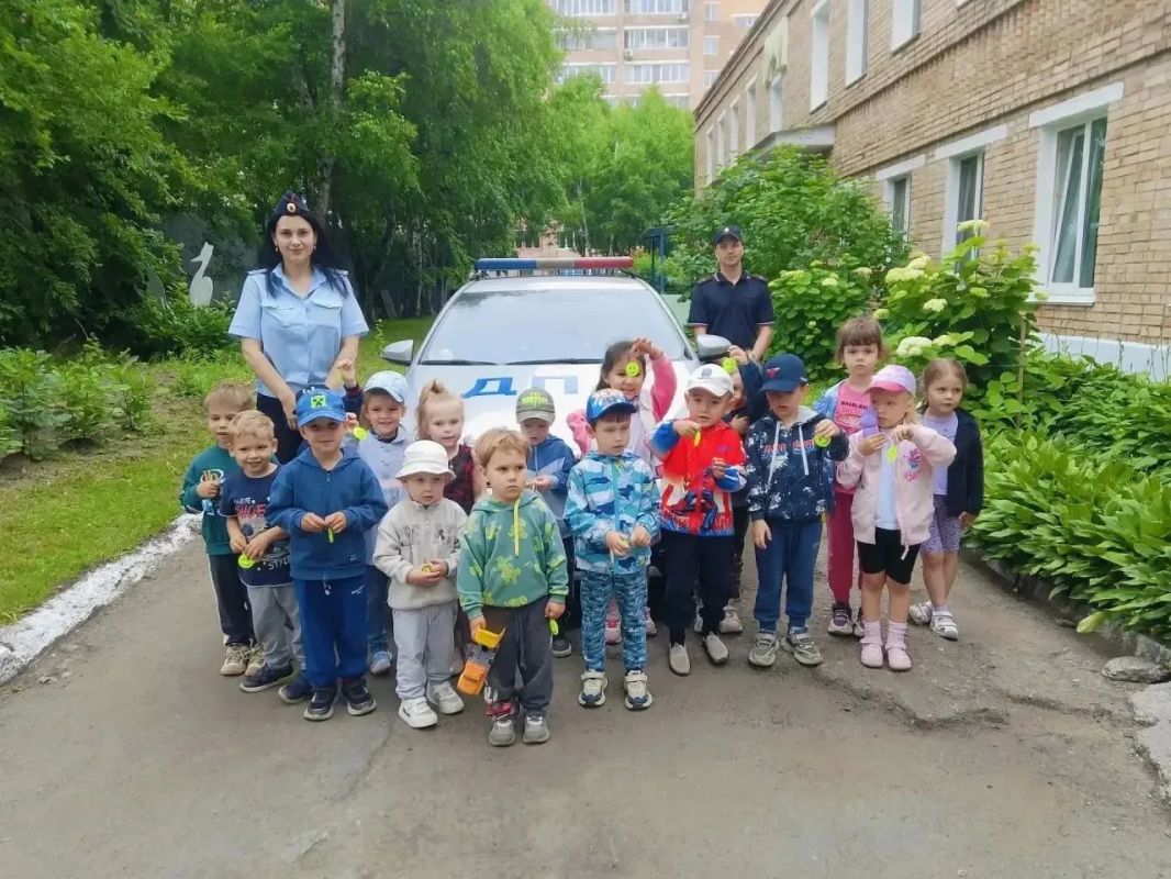 Безопасность начинается с детства Безопасность начинается с детства