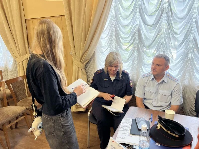В Находке Приморского края полицейские приняли участие в ярмарке трудоустройства В Находке Приморского края полицейские приняли участие в ярмарке трудоустройства