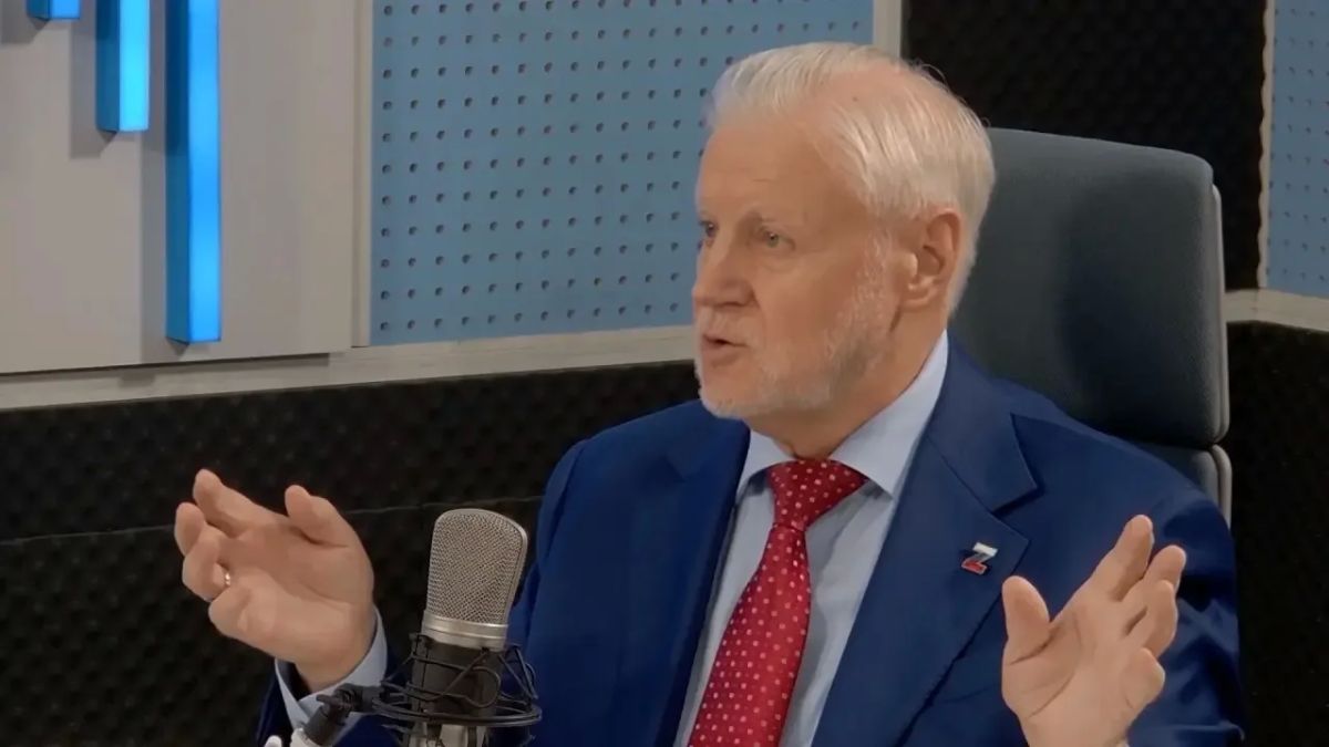 Лидер федеральной партии «Справедливая Россия», депутат Государственной Думы России Сергей Миронов стал гостем студии ГТРК «Владивосток» Лидер федеральной партии «Справедливая Россия», депутат Государственной Думы России Сергей Миронов стал гостем студии ГТРК «Владивосток»
