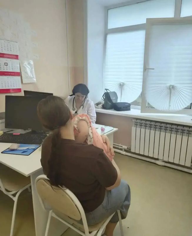 Выездная бригада детского фтизиопульмонологического центра осмотрела детей в Кировском округе Выездная бригада детского фтизиопульмонологического центра осмотрела детей в Кировском округе