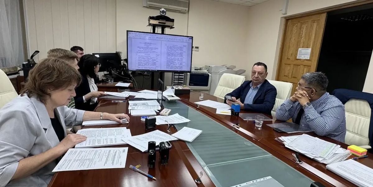 Региональным отделением Социалистической политической партии СПРАВЕДЛИВАЯ РОССИЯ в Приморском крае представлены в Избирательную комиссию Приморского края документы для заверения списка кандидатов на выборах депутатов... Региональным отделением Социалистической политической партии СПРАВЕДЛИВАЯ РОССИЯ в Приморском крае представлены в Избирательную комиссию Приморского края документы для заверения списка кандидатов на выборах депутатов...