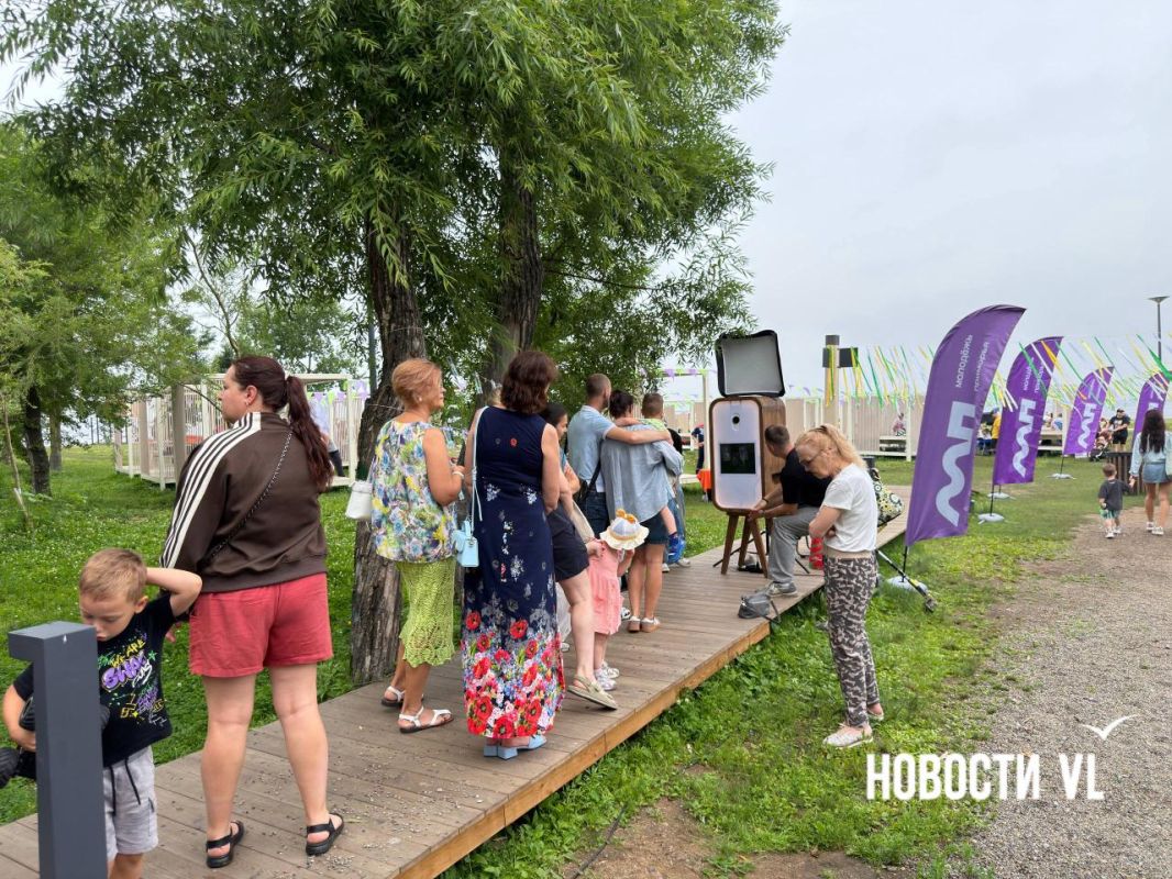 Сегодня в парке культуры и отдыха имени Лазо на Санаторной устроили семейный праздник Сегодня в парке культуры и отдыха имени Лазо на Санаторной устроили семейный праздник