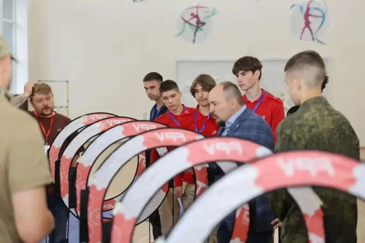 Юнармейцы Приморья — за штурвалом беспилотников! Юнармейцы Приморья — за штурвалом беспилотников!