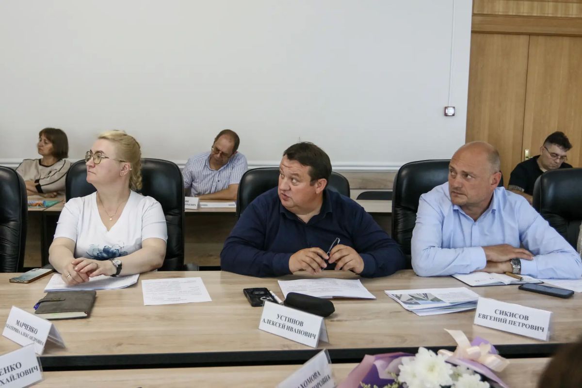 Глава Находки обсудил с общественными наблюдателями качество ремонта городских объектов Глава Находки обсудил с общественными наблюдателями качество ремонта городских объектов