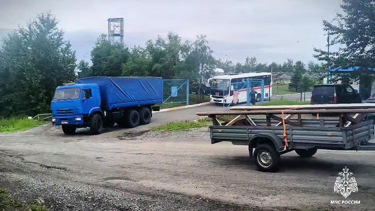 Спасатели МЧС России направлены для оказания помощи населению в Приморье