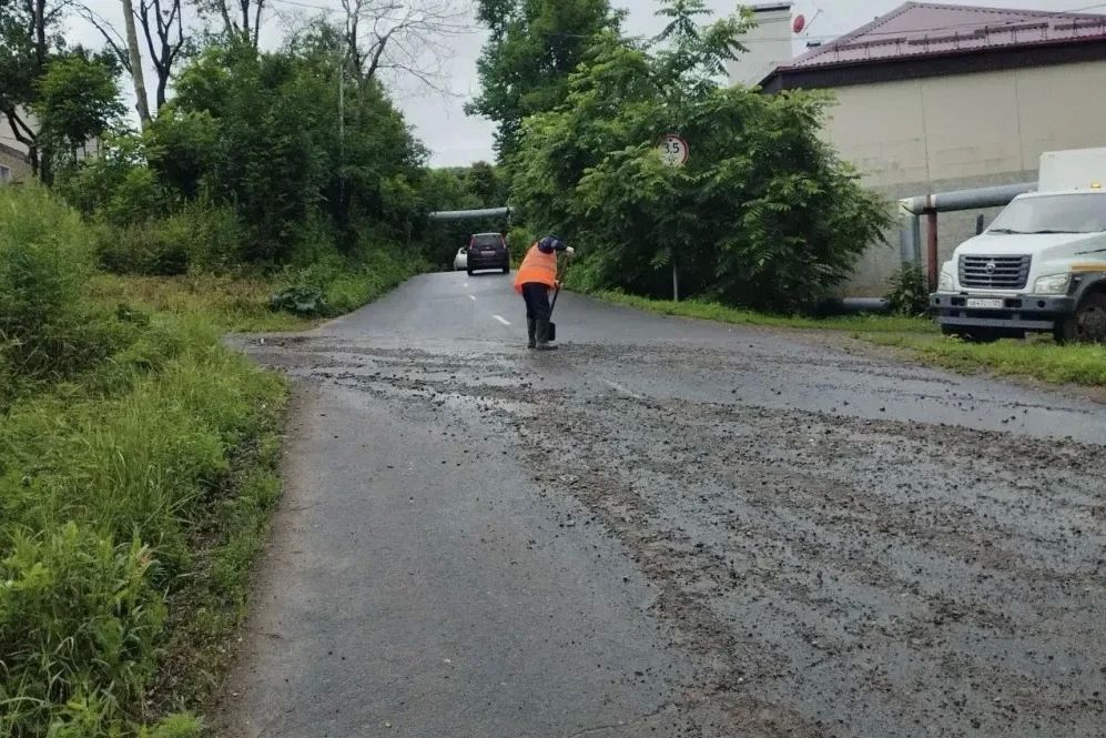Бригады «СГТ» ликвидируют последствия дождя в городе Бригады «СГТ» ликвидируют последствия дождя в городе
