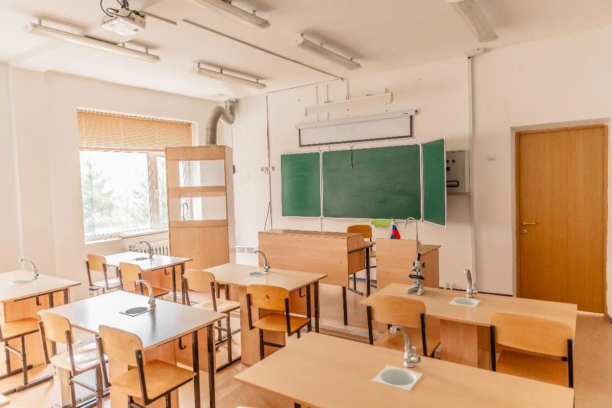 В Приморье начался сбор одежды, обуви и канцелярии для детей из нуждающихся семей