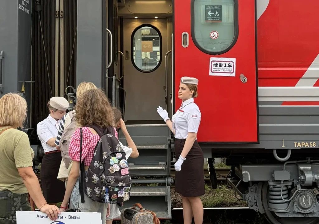 Поезд Владивосток – Суйфэньхэ отправился в первый рейс Поезд Владивосток – Суйфэньхэ отправился в первый рейс