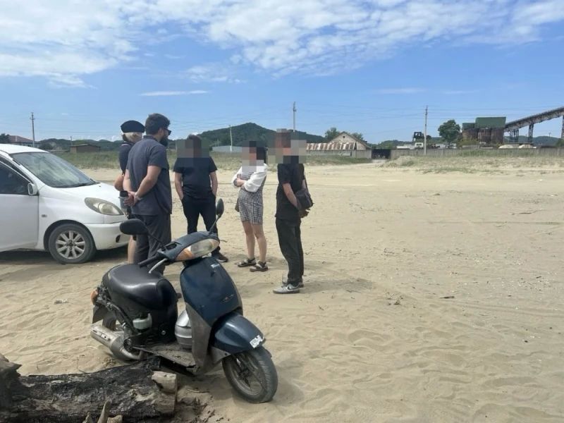 В Находке сотрудники полиции проводят профилактические мероприятия в местах массового купания граждан В Находке сотрудники полиции проводят профилактические мероприятия в местах массового купания граждан