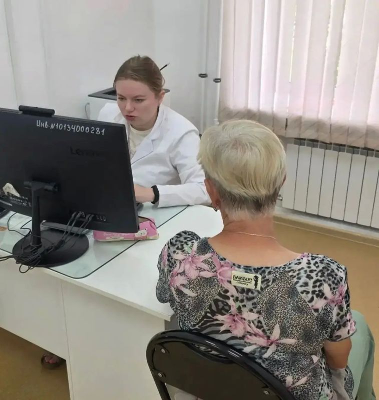 Более 200 жителей Черниговского округа получили консультации специалистов краевой клинической больницы № 1 Более 200 жителей Черниговского округа получили консультации специалистов краевой клинической больницы № 1