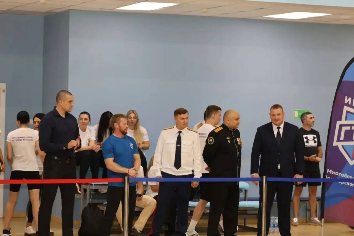 Закон, честь и ГТО: спартакиада сотрудников СК прошла на кампусе ДВФУ Закон, честь и ГТО: спартакиада сотрудников СК прошла на кампусе ДВФУ