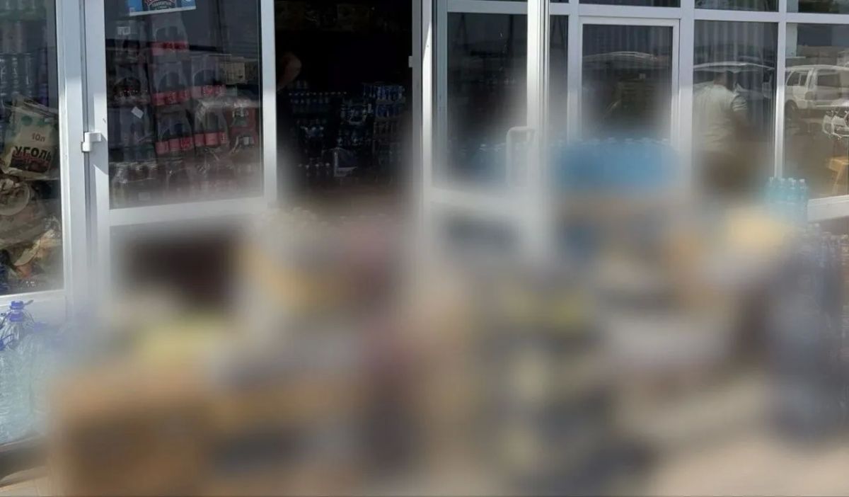 Почти 600 литров пива неизвестного происхождения изъяли в Хабаровске Почти 600 литров пива неизвестного происхождения изъяли в Хабаровске