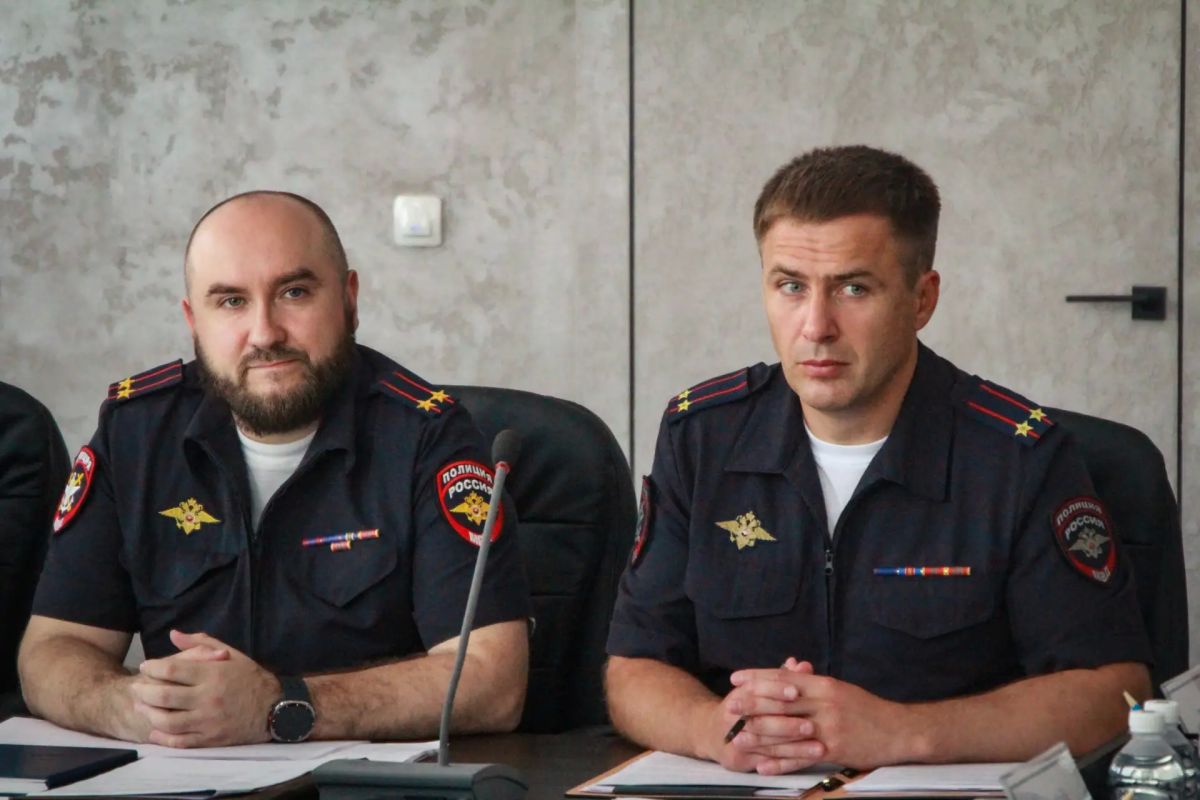 Олег Калинкин принял участие в подведении итогов работы транспортной полиции Дальнего Востока за первое полугодие 2026 года Олег Калинкин принял участие в подведении итогов работы транспортной полиции Дальнего Востока за первое полугодие 2026 года