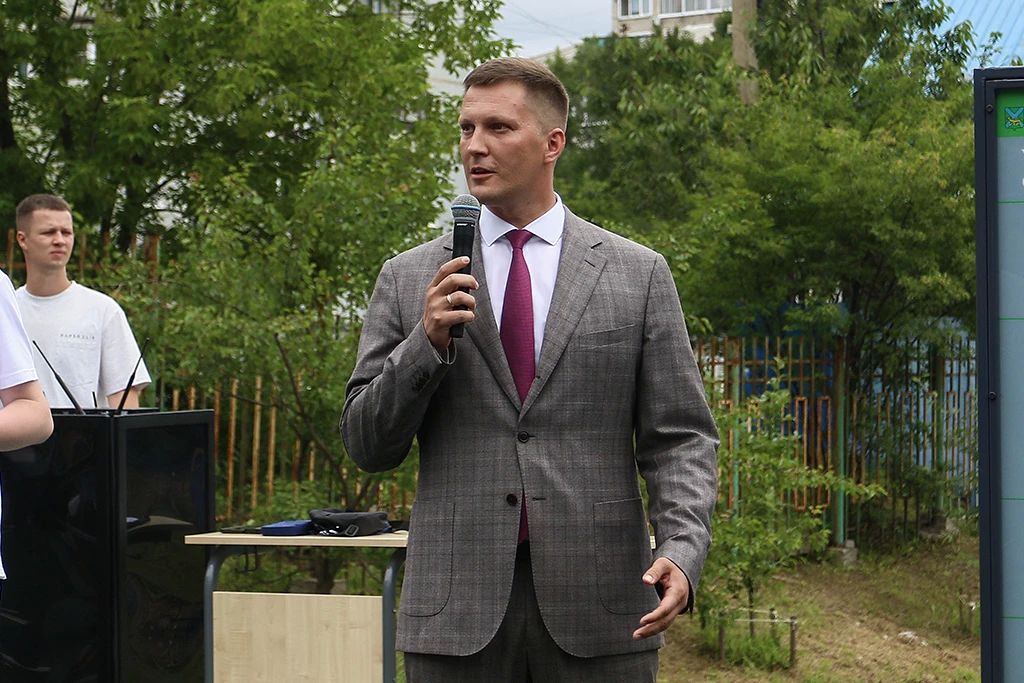 В Находке открыли первую современную уличную площадку В Находке открыли первую современную уличную площадку