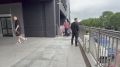 Приморье прощается с Эдуардом Сандлером В эти минуты во владивостокском спорткомплексе «Олимпиец» проходит церемония прощания с президентом и тренером баскетбольного клуба «Динамо» Эдуардом Сандлером