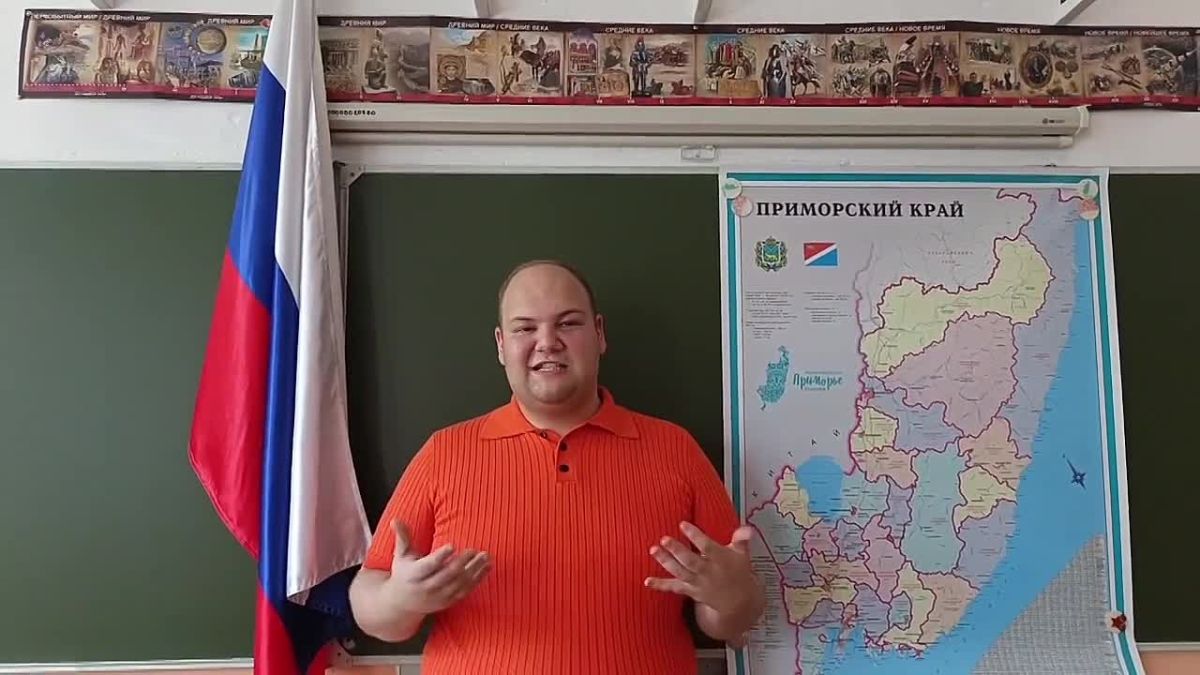 Вернулся в родную школу уже учителем