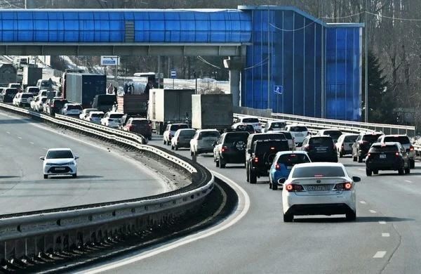 На своей машине в Китай смогут ездить жители Приморья